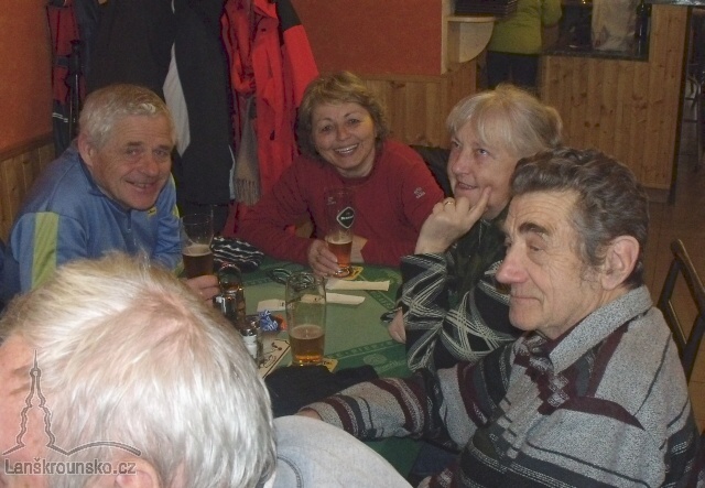 09_Kolovadlo 5_Maniny_Franta Marie a Trefni.jpg
